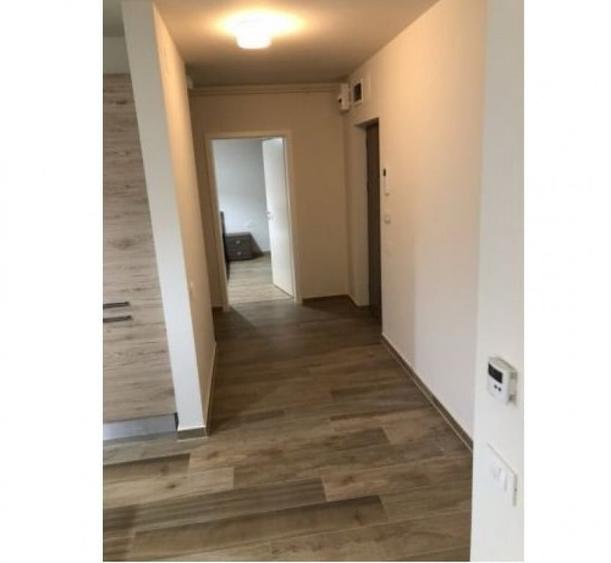 Apartament cu 3 camere semidecomandat în Decebal