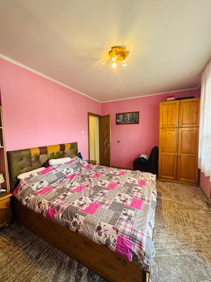 Casă individuală cu 3 camere cu Canalizare în Central