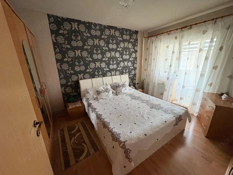 Apartament cu 3 camere decomandat, mobilat în Șagului