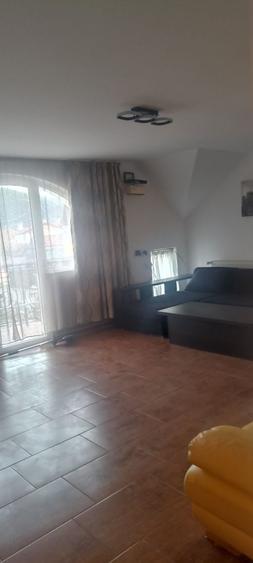 Casă cu 4 camere cu Teren 300 Mp în Central