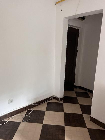 Apartament cu 2 camere nedecomandat în Central