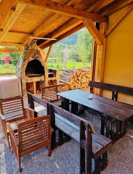 Vand sau schimb casa Campu Cetatii din caramida si lemn - 2
