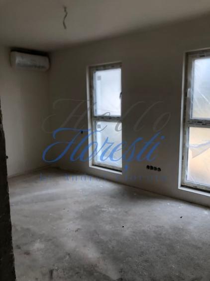 Duplex cu 4 camere semidecomandat cu Canalizare în Dâmbul Rotund