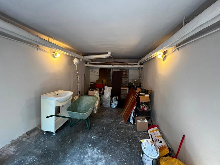 Apartament cu 3 camere decomandat în Drumul Taberei