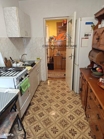 Apartament cu 3 camere decomandat în Cetate