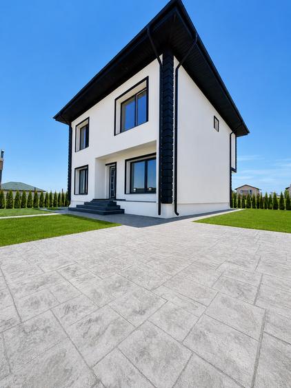 Casă individuală cu 4 camere cu Teren 360 Mp în Berceni