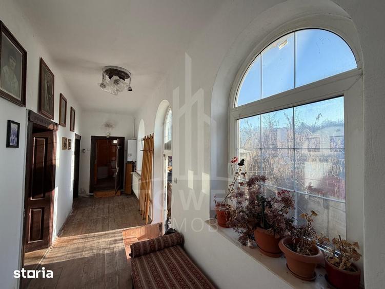 Casă cu 4 camere decomandat cu Teren 306 Mp în Central