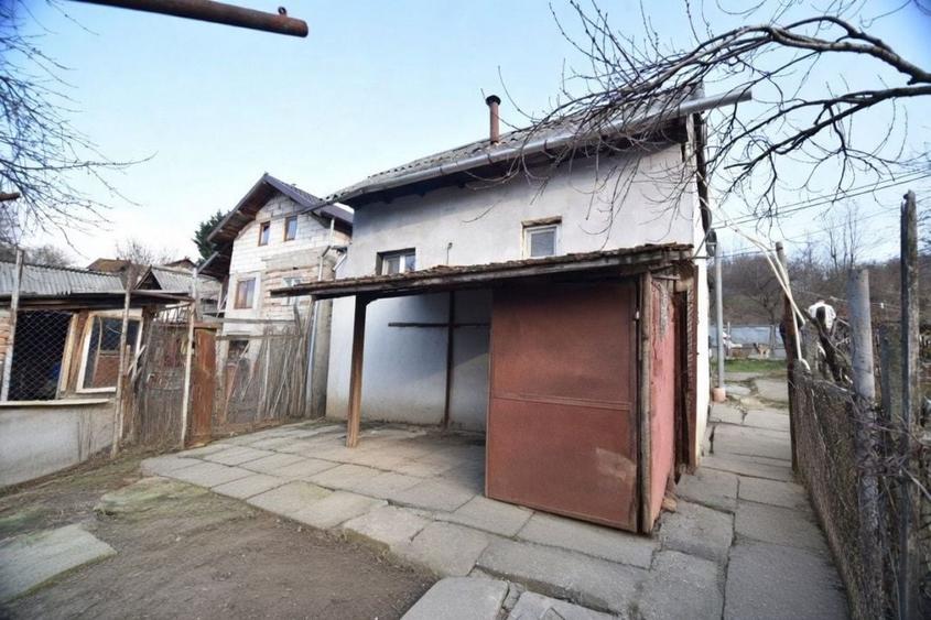 Casă individuală cu 3 camere cu Canalizare în Ștefănești