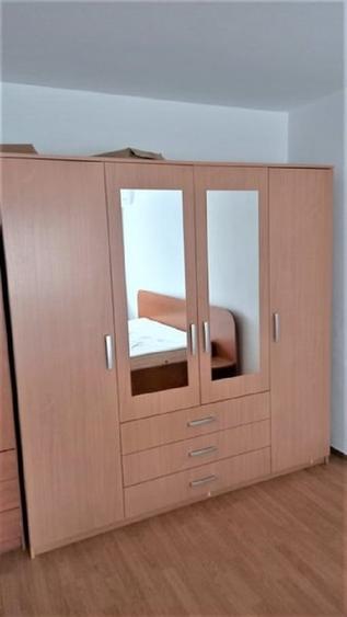 Garsonieră decomandată în Politehnica