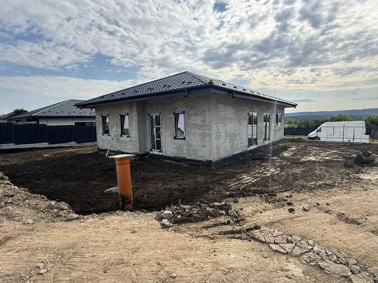 Casă cu 4 camere în Horpaz