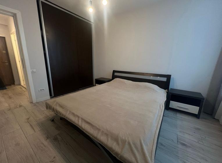 Apartament cu 2 camere, mobilat în Faleza Nord