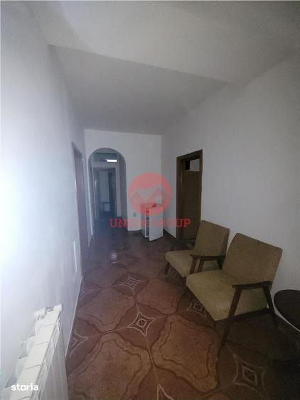 Spațiu comercial, de 300 mp, în Agigea