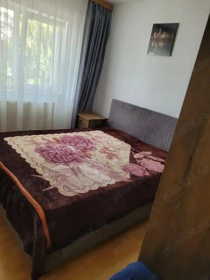 Apartament cu 2 camere decomandat în Roman