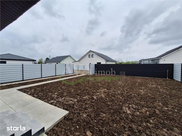 Casă cu 3 camere cu Teren 370 Mp în Letea Veche