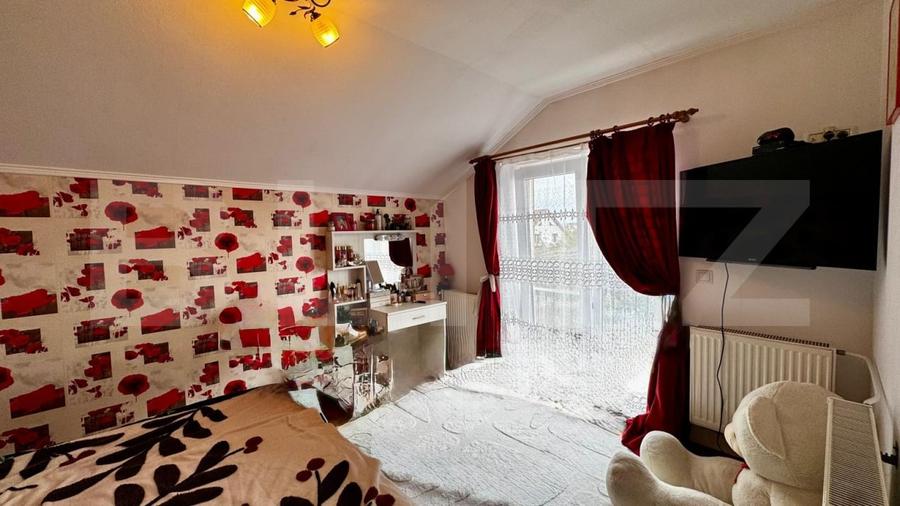 Duplex cu 5 camere cu Canalizare în Micești