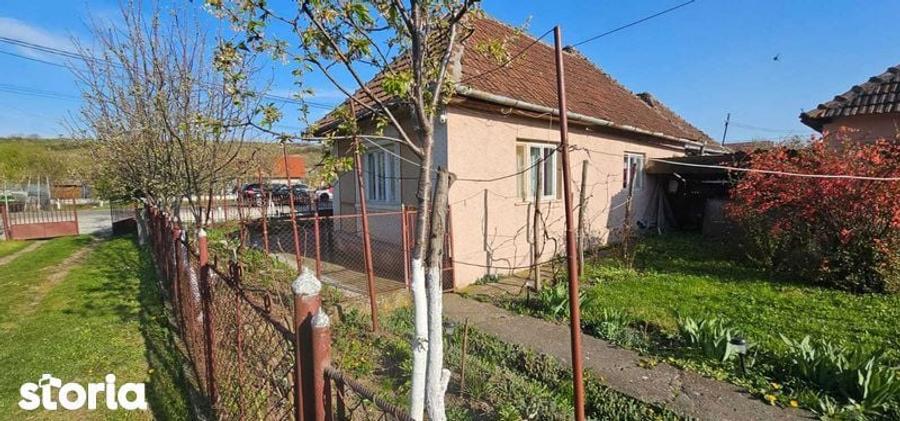 Casă cu 4 camere cu Teren 240 Mp în Chieșd