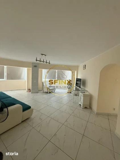 Apartament cu 3 camere decomandat în Centrul Istoric