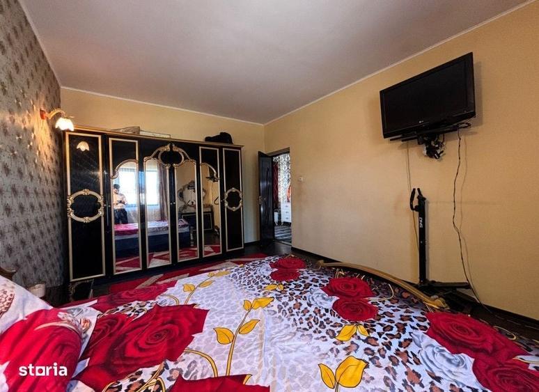Casă cu 4 camere cu Teren 350 Mp în Valea Adâncă