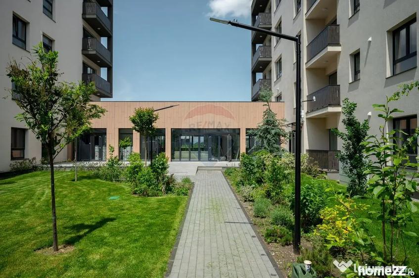 Apartament cu 2 camere decomandat în Tractorul