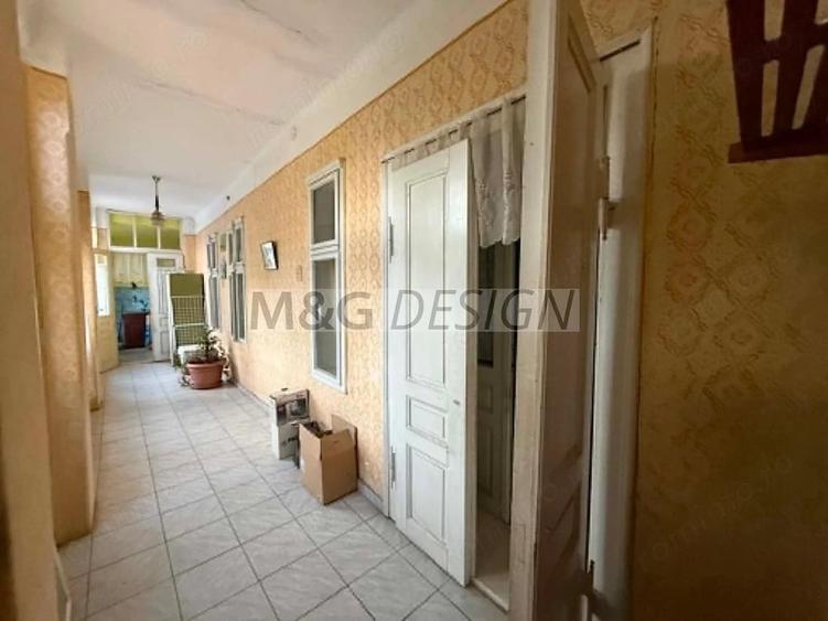 Casă cu 5 camere cu Teren 1560 Mp în Seceani