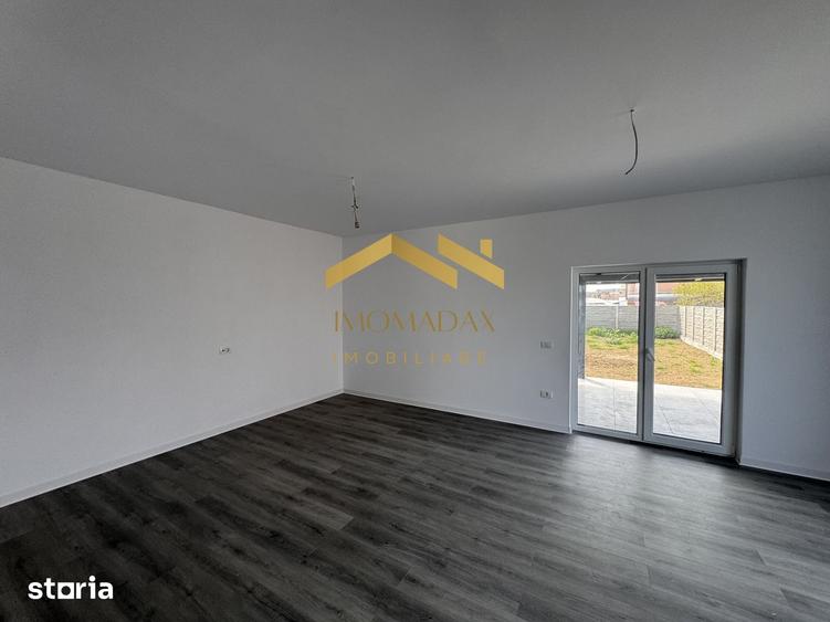 Casă cu 4 camere cu Teren 300 Mp în Sânmihaiu Român