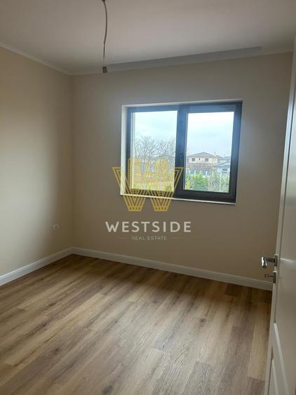 Apartament cu 4 camere decomandat în Girocului