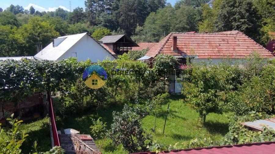 Casă cu 4 camere cu Teren 706 Mp în Alexandru cel Bun