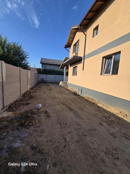 Casă cu 4 camere în Bariera Vâlcii