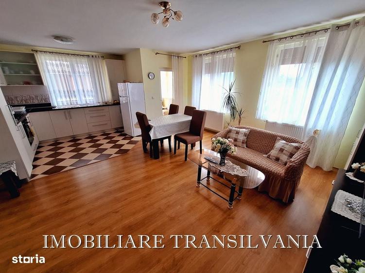 Apartament cu 3 camere în Unirea