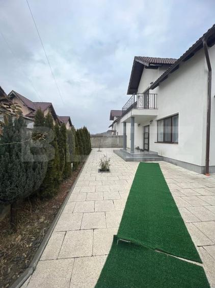 Casă individuală cu 4 camere cu Garaj în Livezeni
