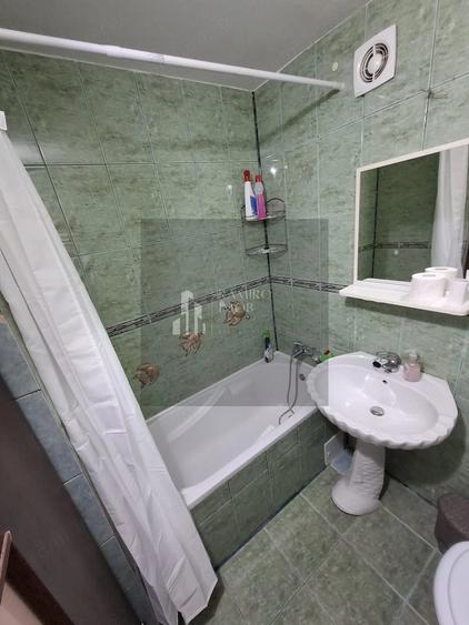 Apartament cu 3 camere semidecomandat în Brâncoveanu