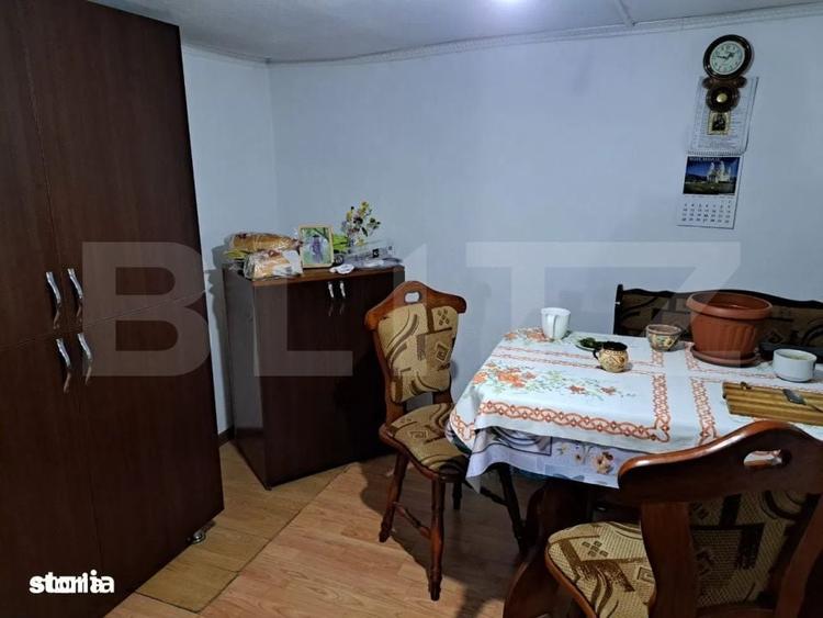 Casă cu 3 camere în Costești