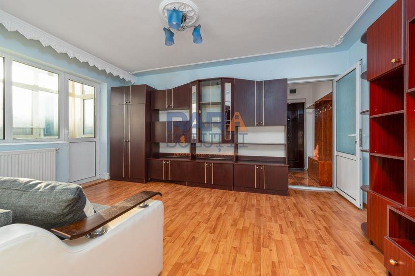 Apartament cu 2 camere semidecomandat, mobilat în Central