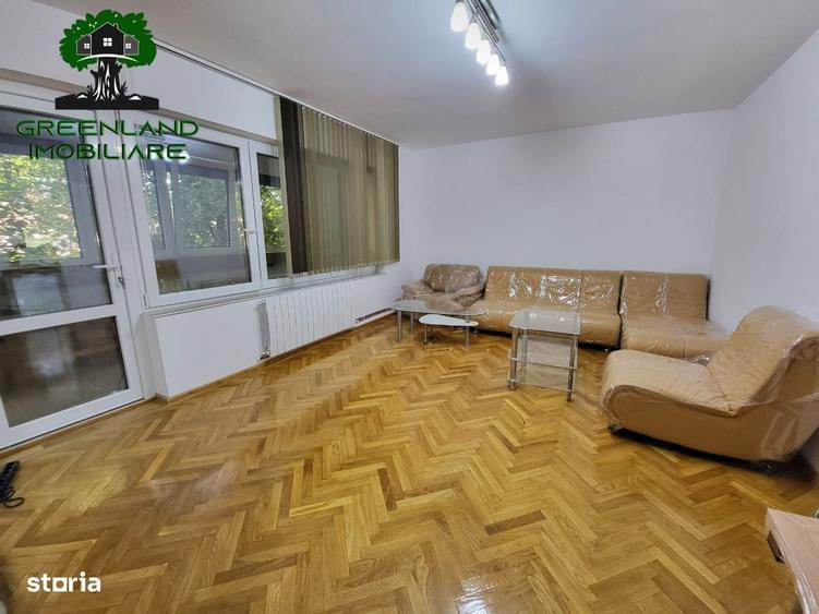 Apartament cu 4 camere decomandat în Copou