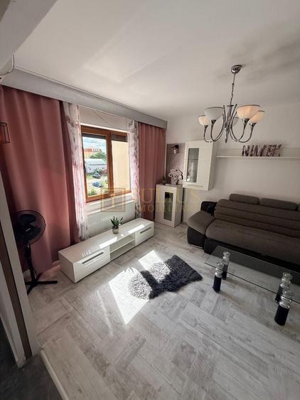 Apartament cu 2 camere semidecomandat, mobilat în Aradului