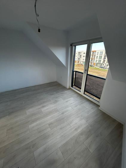 Duplex cu 4 camere cu Garaj în Șagului