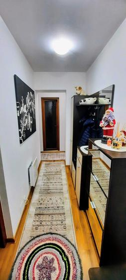 Apartament cu 2 camere decomandat în Coman