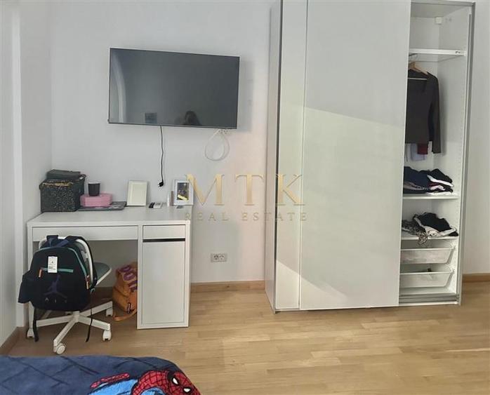Apartament cu 3 camere decomandat, mobilat în Nordului