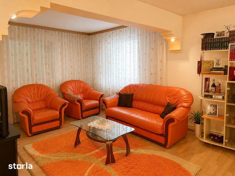 Casă cu 5 camere cu Teren 578 Mp în Joița