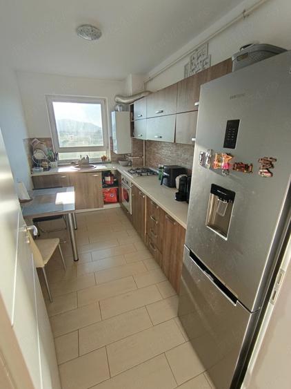 Apartament cu 3 camere semidecomandat în Bartolomeu