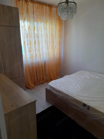Apartament cu 3 camere decomandat în Tineretului