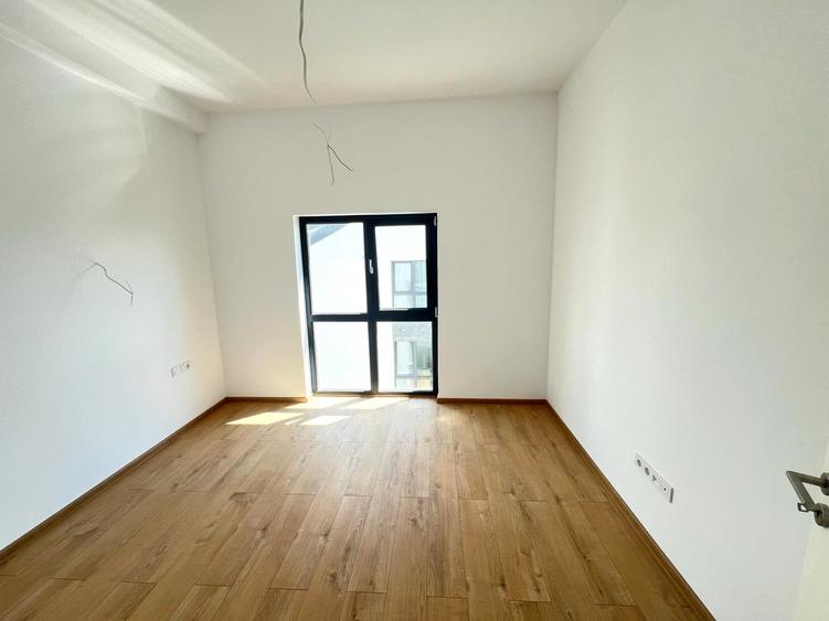 Apartament cu 3 camere decomandat în Sânpetru
