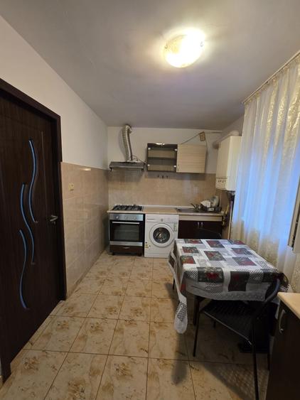 Garsonieră decomandată în Vitan