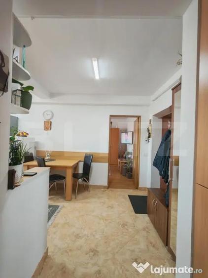 Apartament cu 2 camere semidecomandat în Central