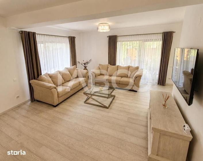 Casă cu 4 camere decomandat în Șelimbăr