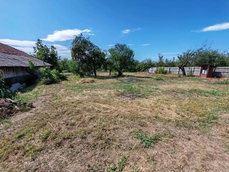 Casă cu 4 camere în Bistrețu