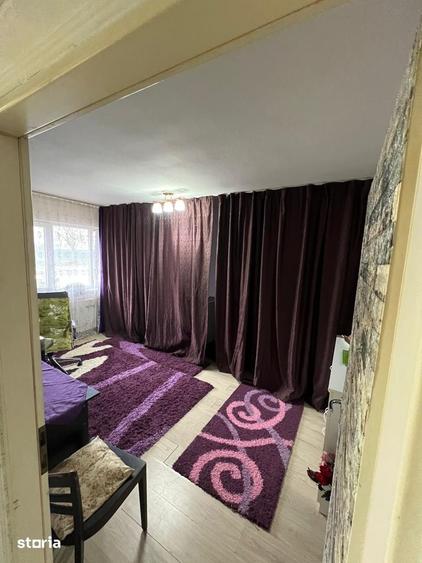 Apartament cu 3 camere decomandat în Micro 16