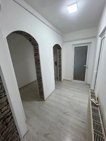 Apartament cu 2 camere decomandat în Exterior Vest