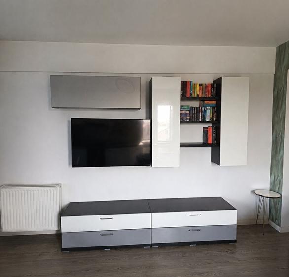 Apartament cu 2 camere decomandat în Casa de Cultură