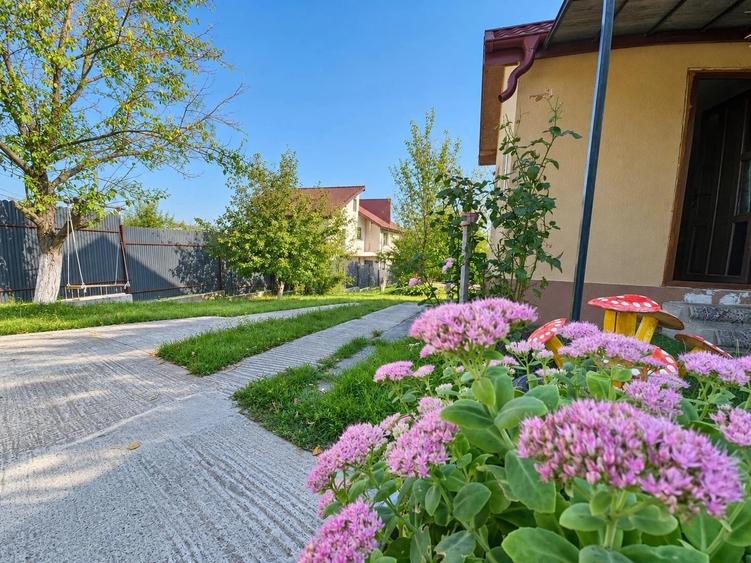 Casă individuală cu 4 camere cu Teren 1000 Mp în Central
